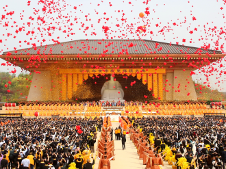 Annual Memorial to Chinese Legendary Ancestor Marks the Blessing to the Nation